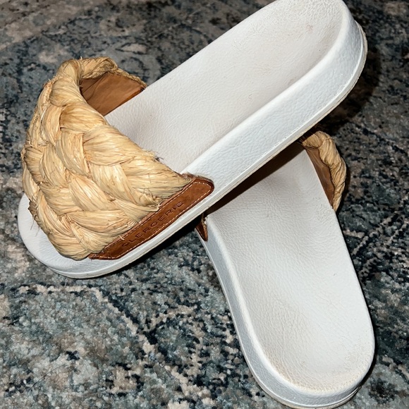 Robert Clergerie RAFFIA slides, Pre-Loved (39) - Picture 5 of 7